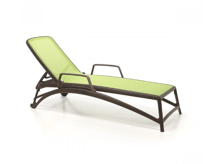 podłokietniki brązowe