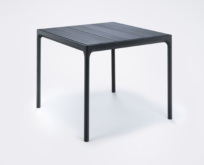 Four czarny z czarnym blatem aluminiowym