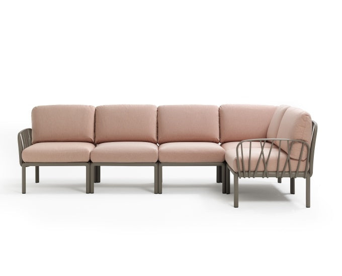 taupe narożnik różowe poduchy