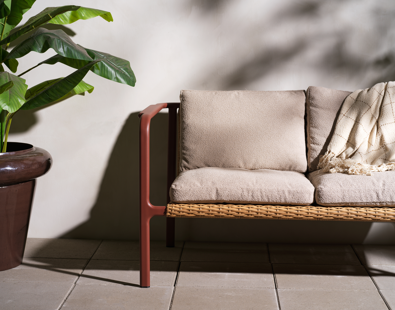 Mała sofa ogrodowa 2 osobowa Motty