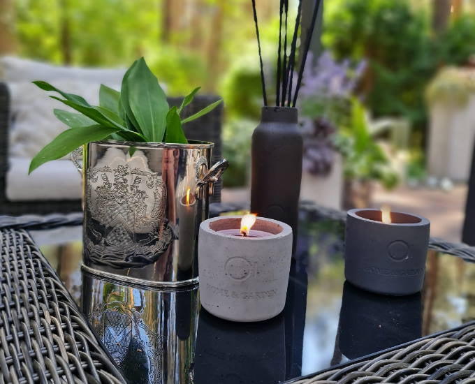 Świeca antracytowa porzeczka pokrzywa