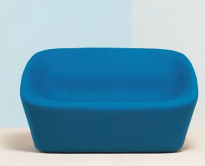 Dwuosobowa tapicerowana sofa Log 368 