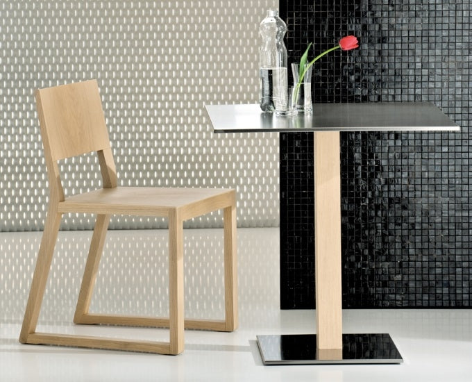 Fotel dębowy Feel 450 w kolorze dąb bielony