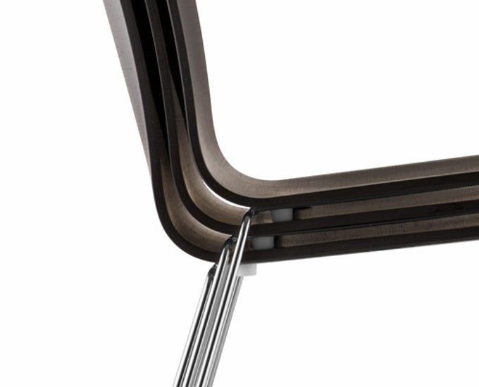 Drewniane krzesło Kuadra 1328 w kolorze wenge - detale