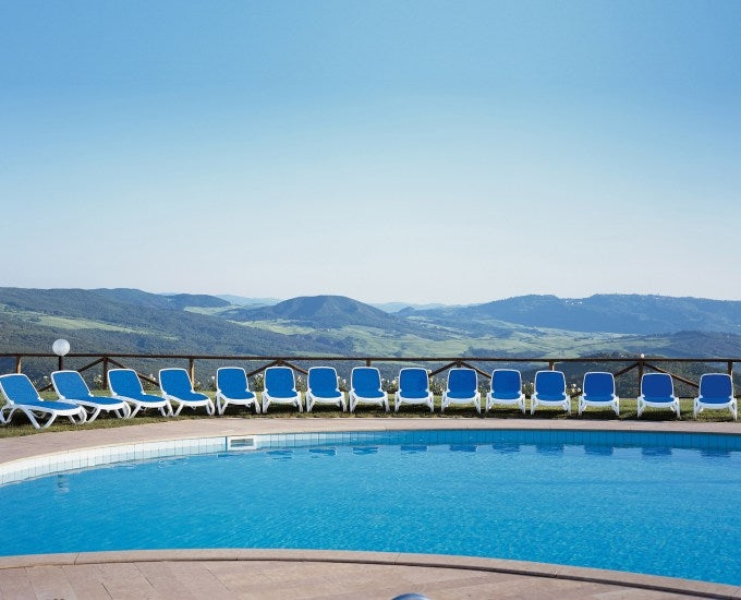 Omega biało niebieskie