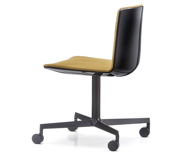 Tapicerowane krzesło obrotowe Noa 727 w kolorze G67