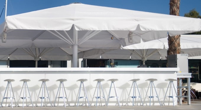 Parasol do hotelu May Albatros
