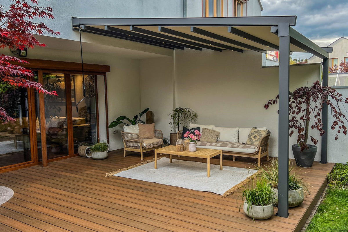 Pergola przyścienna aluminiowa Aura