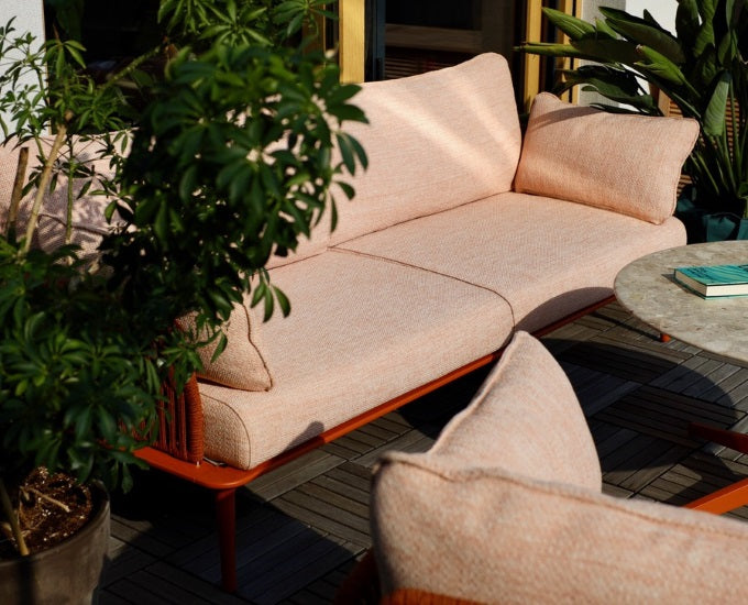 Reva Twist sofa