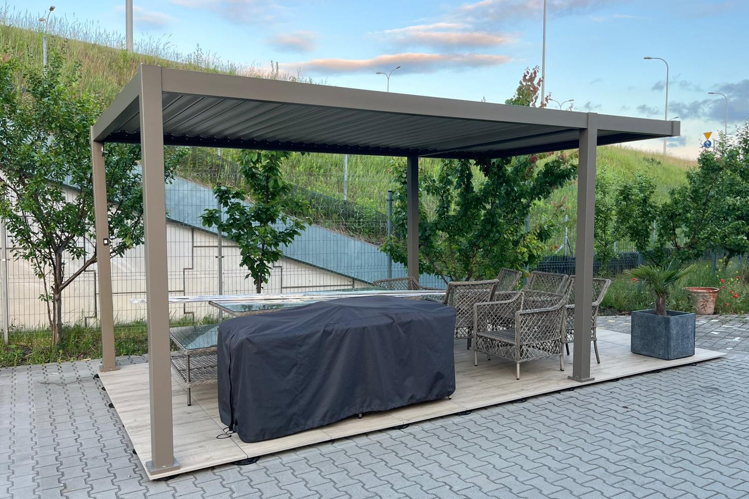 Ręczna pergola lamelowa 5,2×3 Saint Tropez