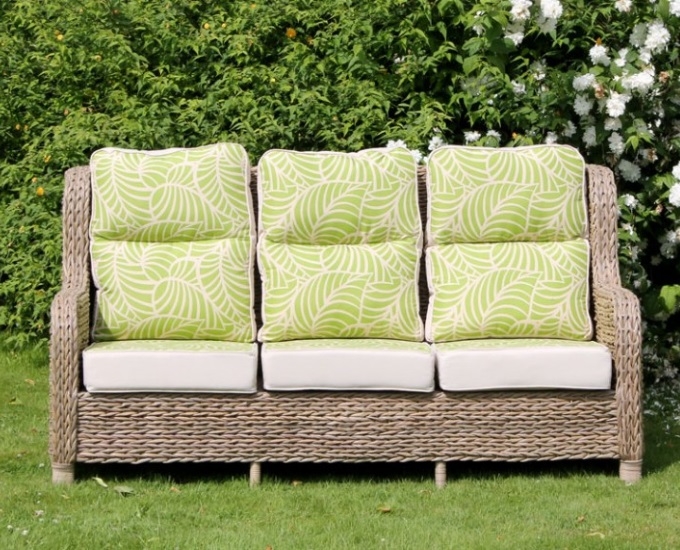 Sofa Winnipeg 3 osobowa elegancja i komfort Ogrodowy Salon